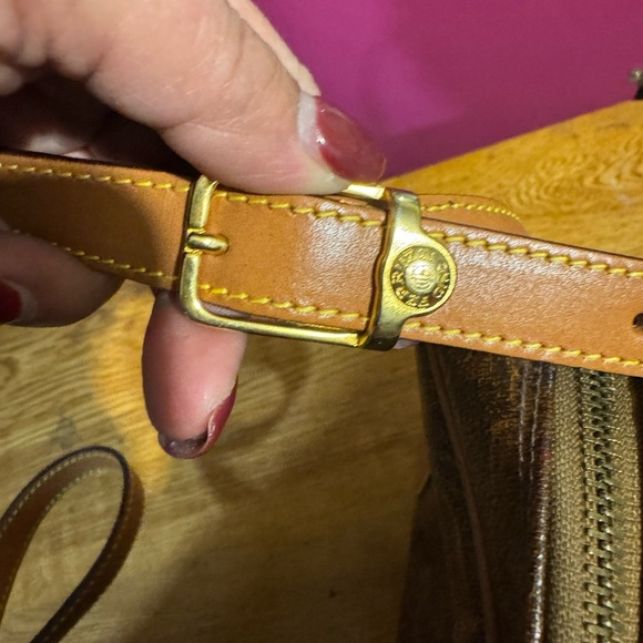 GF LeatherBag - Picture 8 of 13